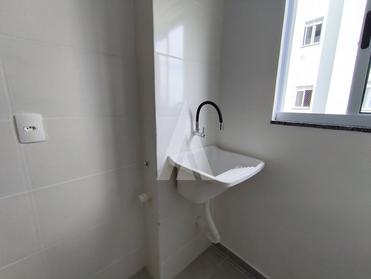 APARTAMENTO NO COSTA E SILVA NOVO COM 02 QUARTOS — foto 6