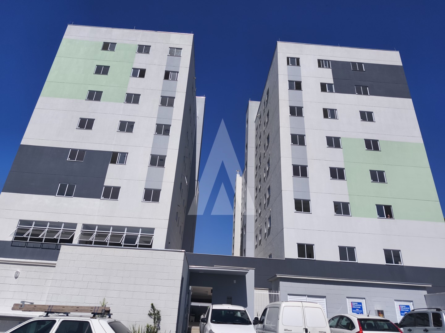 APARTAMENTO NO COSTA E SILVA NOVO COM 02 QUARTOS - foto 1