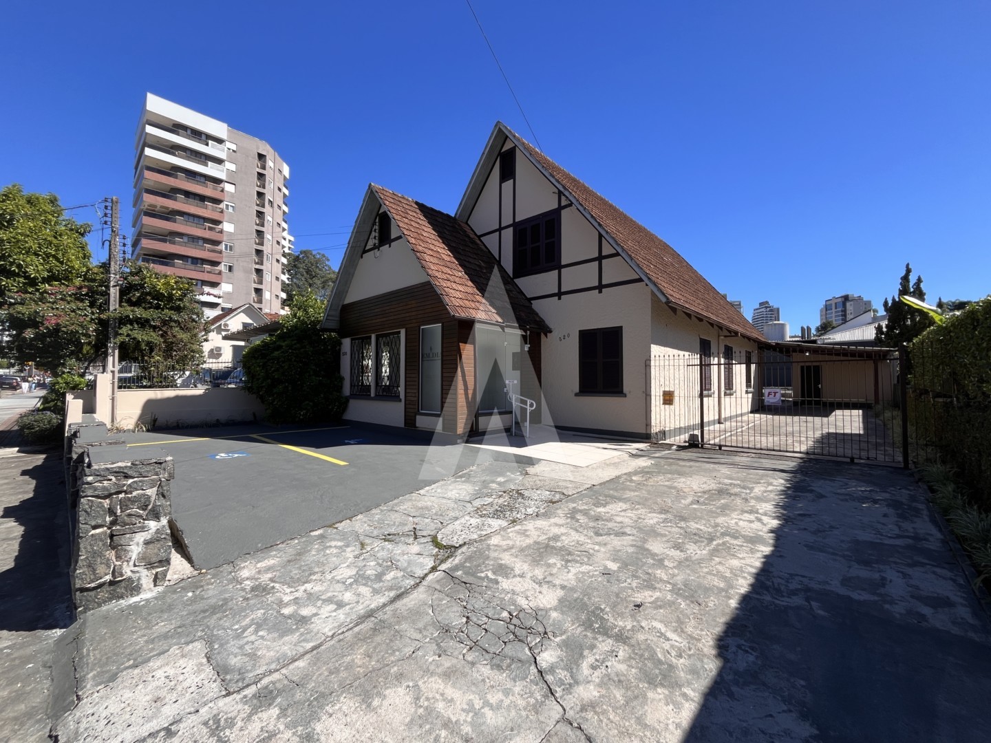 Imóvel comercial, localizado no bairro Anita Garibaldi, com 243.17 m, próximo a importantes instituições de saúde. - foto 1