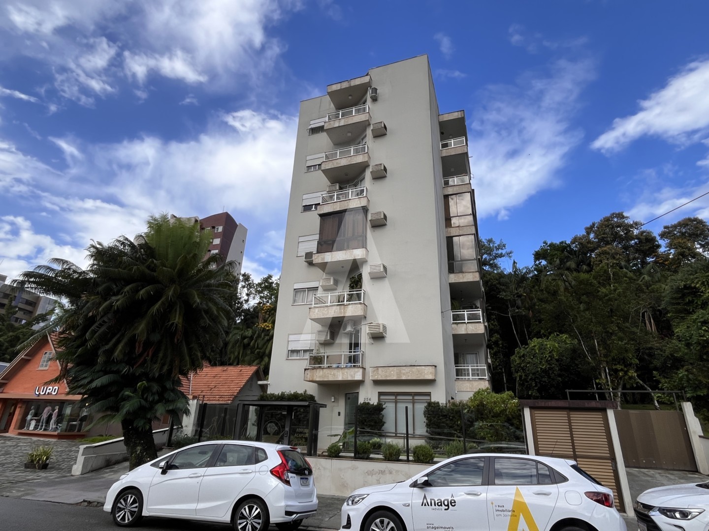 Apartamento mobiliado de 3 quartos no bairro Atiradores, com 113,69 m - foto 1