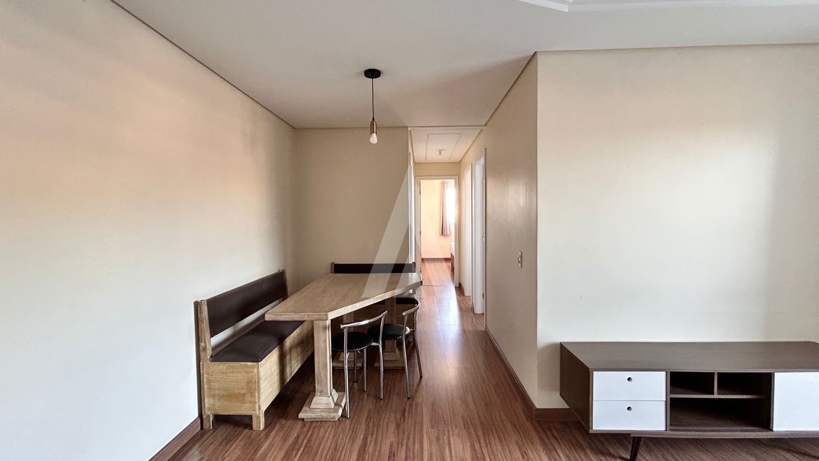 APARTAMENTO SEMI MOBILIADO COM 3 QUARTOS, SACADA COM CHURRASQUEIRA NO BAIRRO FLORESTA. — foto 5