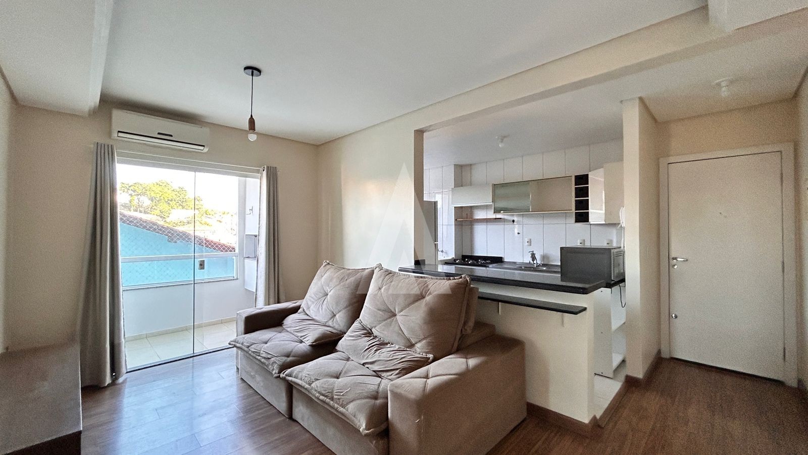 APARTAMENTO SEMI MOBILIADO COM 3 QUARTOS, SACADA COM CHURRASQUEIRA NO BAIRRO FLORESTA. — foto 6