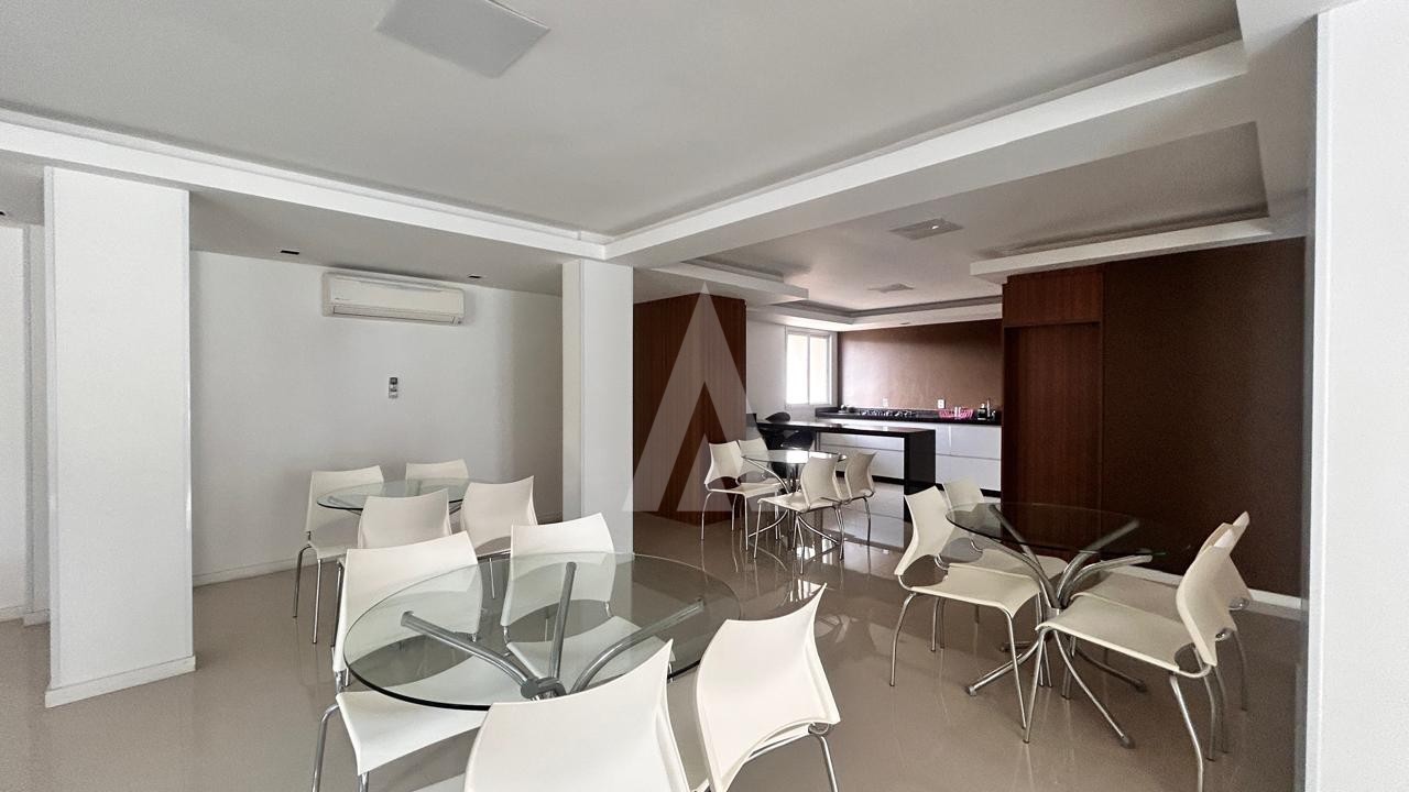 APARTAMENTO COM 2 QUARTOS, SACADA COM CHURRASQUEIRA NO BAIRRO GLORIA. — foto 3