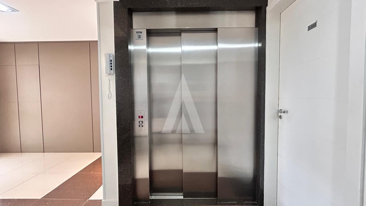 APARTAMENTO COM 2 QUARTOS, SACADA COM CHURRASQUEIRA NO BAIRRO GLORIA. — foto 6