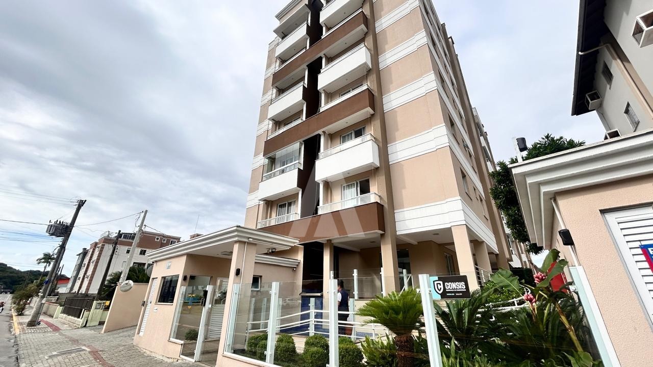 APARTAMENTO COM 2 QUARTOS, SACADA COM CHURRASQUEIRA NO BAIRRO GLORIA. - foto 1