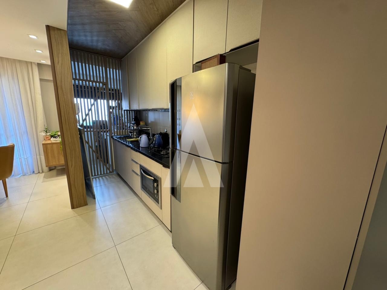 APARTAMENTO MOBILIADO NO CENTRO COM 02 QUARTOS — foto 2