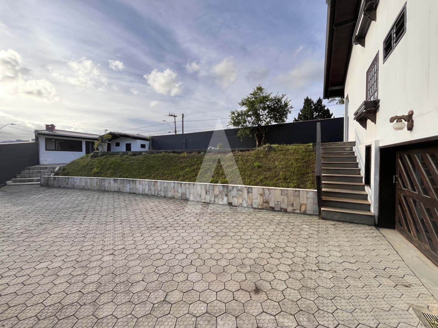 Casa Comercial no bairro Saguaçu, Joinville, com 329.48 m — foto 7