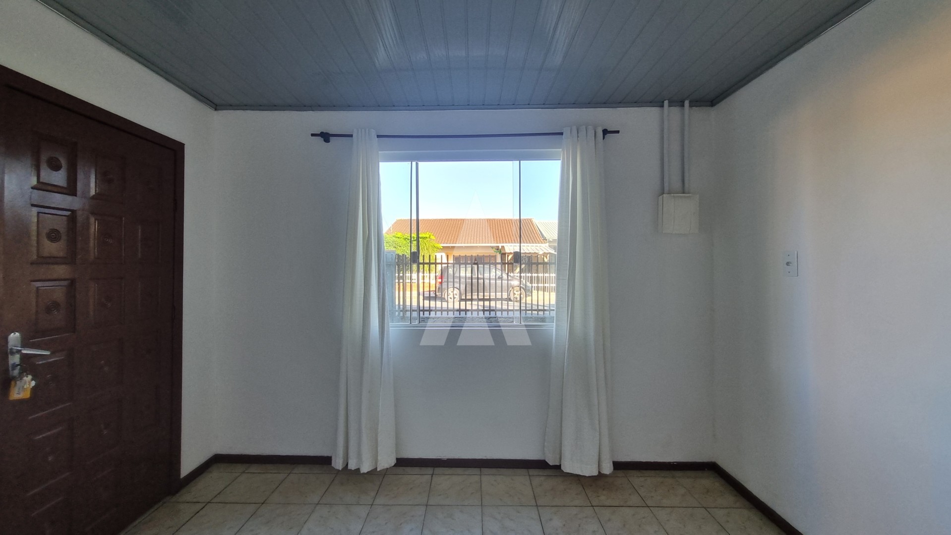 Casa residencial com 4 quartos no bairro Jardim Iririu. — foto 3