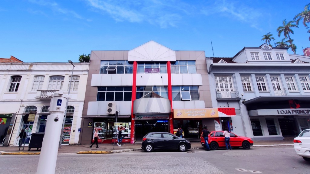 Sala comercial no bairro Centro, com 30,m e lavabo. - foto 1