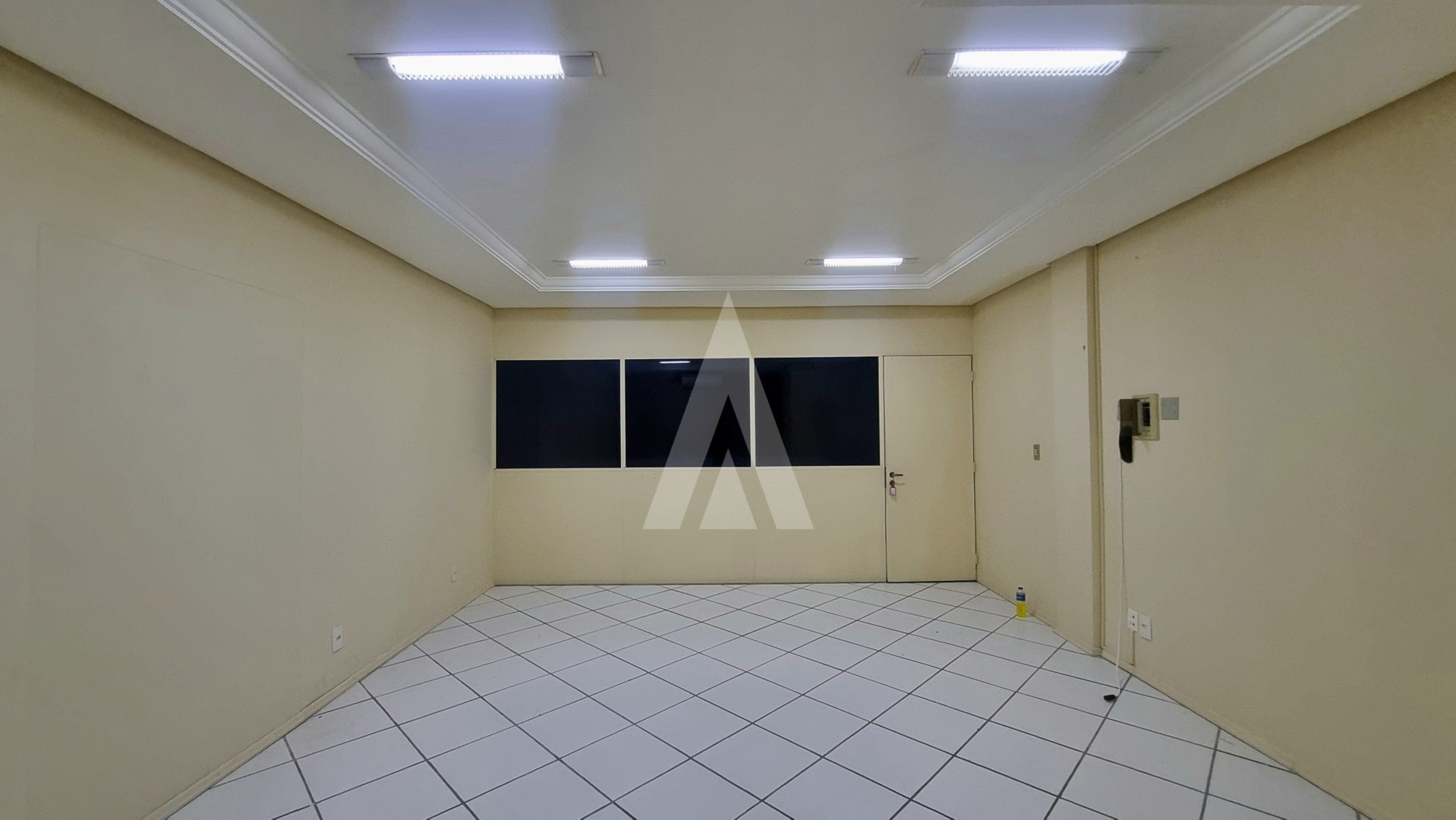 Sala comercial no bairro Centro, com 30,m e lavabo. — foto 5