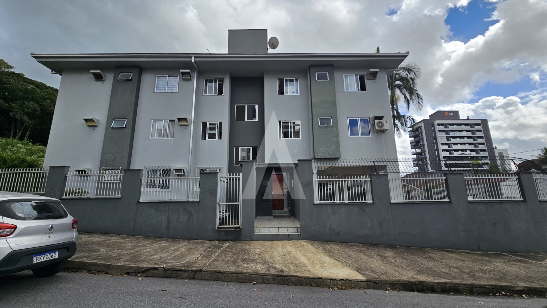 Apartamento com 02 quartos no bairro Anita Garibaldi. - foto 1
