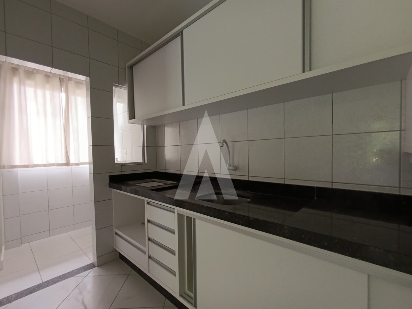 Apartamento composto por 2 quartos e 1 vaga de garagem coberta, no bairro Anita Garibaldi — foto 5