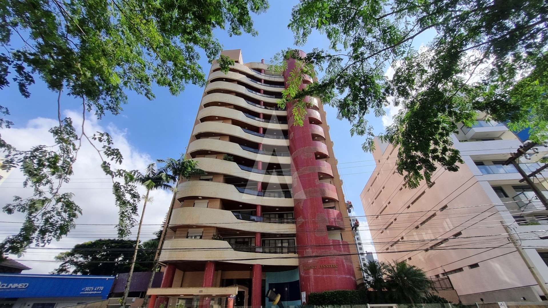 Apartamento com 03 dormitórios sendo 01 suíte com sacada e hidromassagem. - foto 1