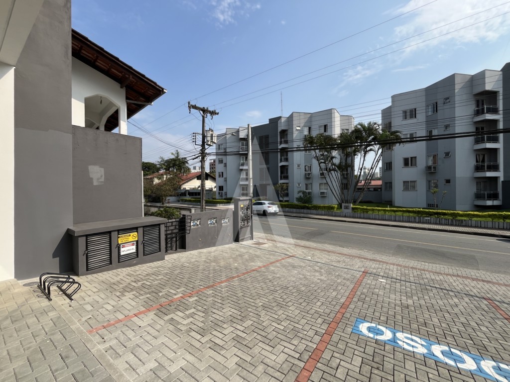 LOJA COMERCIAL NO SANTO ANTONIO COM 100 M ÚTIL E 4,5 M DE PÉ DIREITO — foto 4
