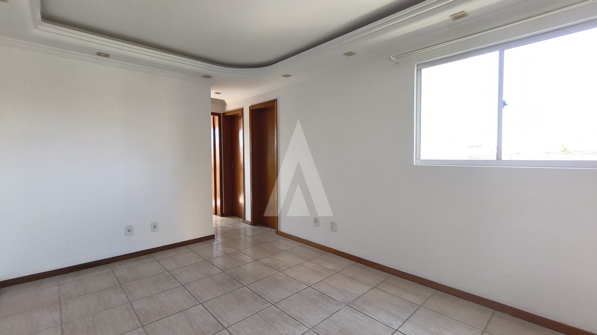 Apartamento com 3 quarto, no bairro Jardim iririú. — foto 2