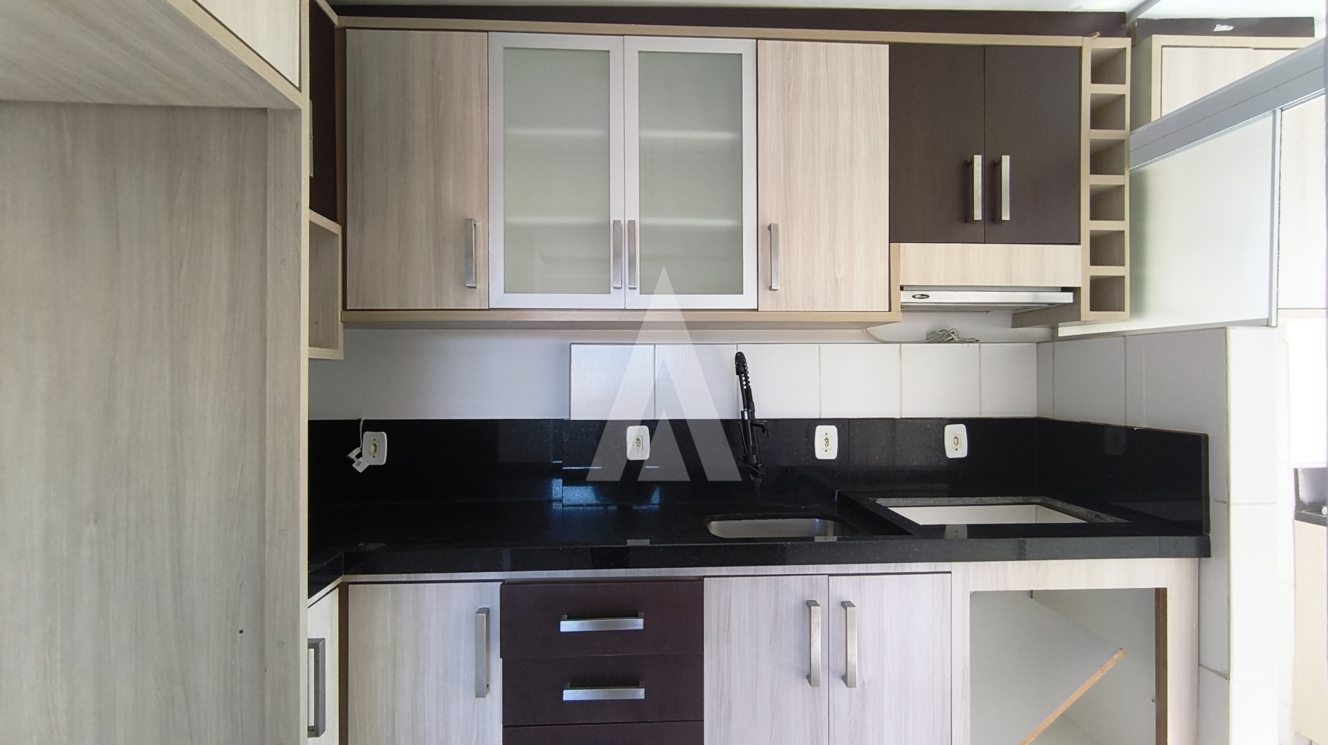 Apartamento com 3 quarto, no bairro Jardim iririú. — foto 4