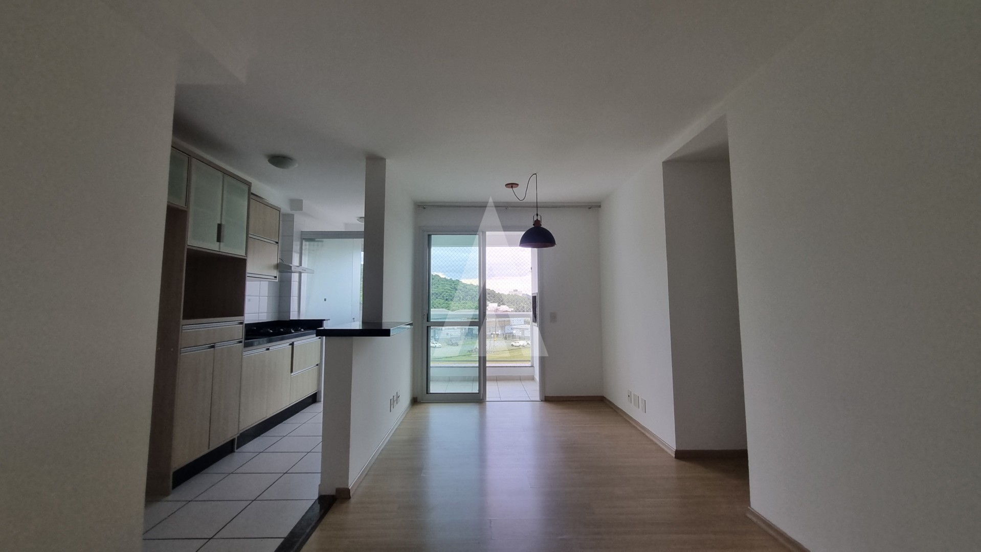 Apartamento semi mobiliado com 3 quartos no Bairro Atiradores. — foto 4