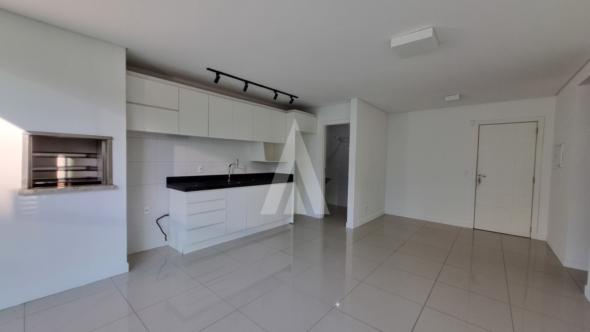 Apartamento com 02 quartos, sendo 01 suíte no bairro Atiradores. — foto 5