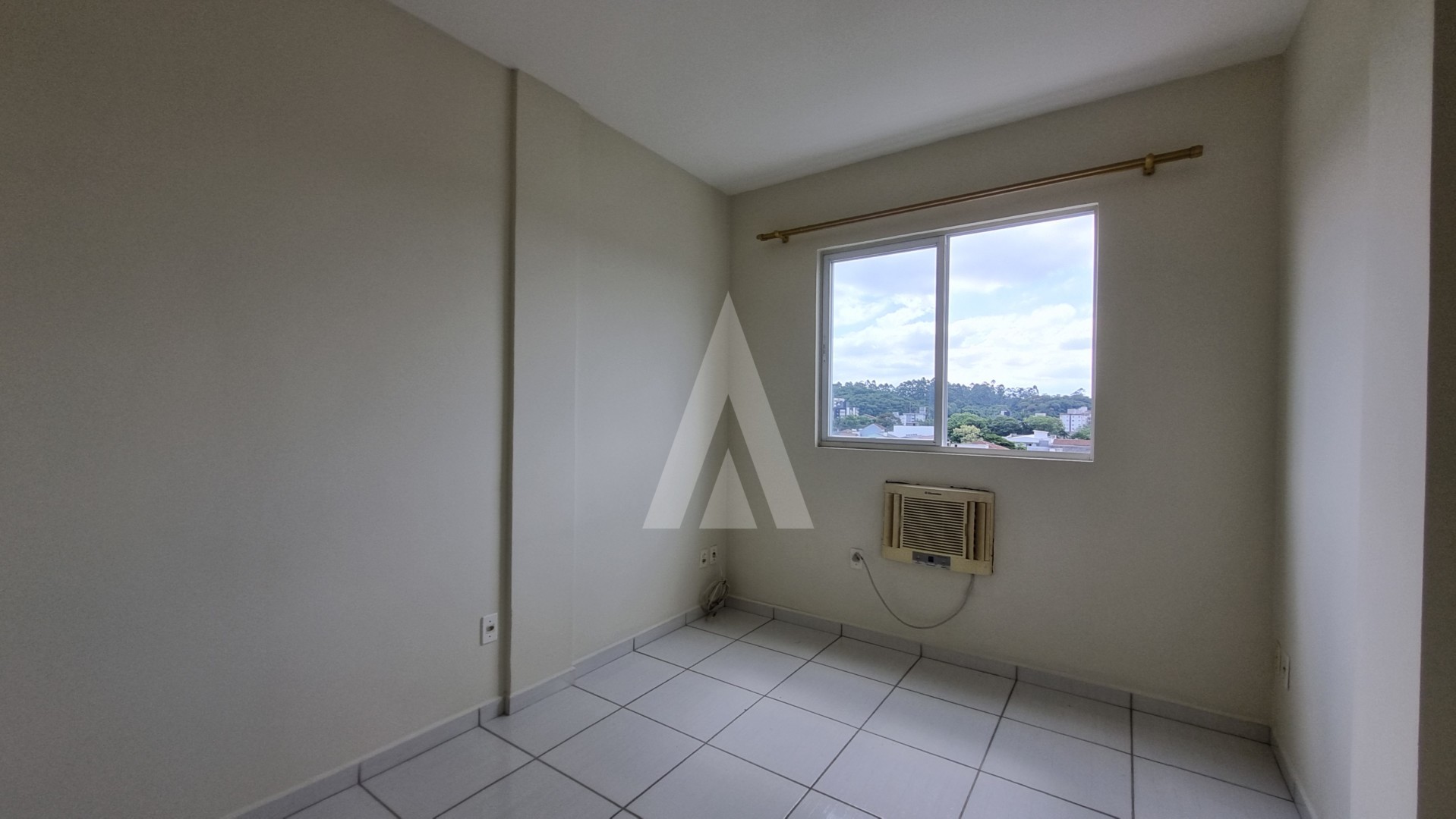 Apartamento com 01 quarto, sendo uma suíte no bairro Costa e Silva. — foto 7