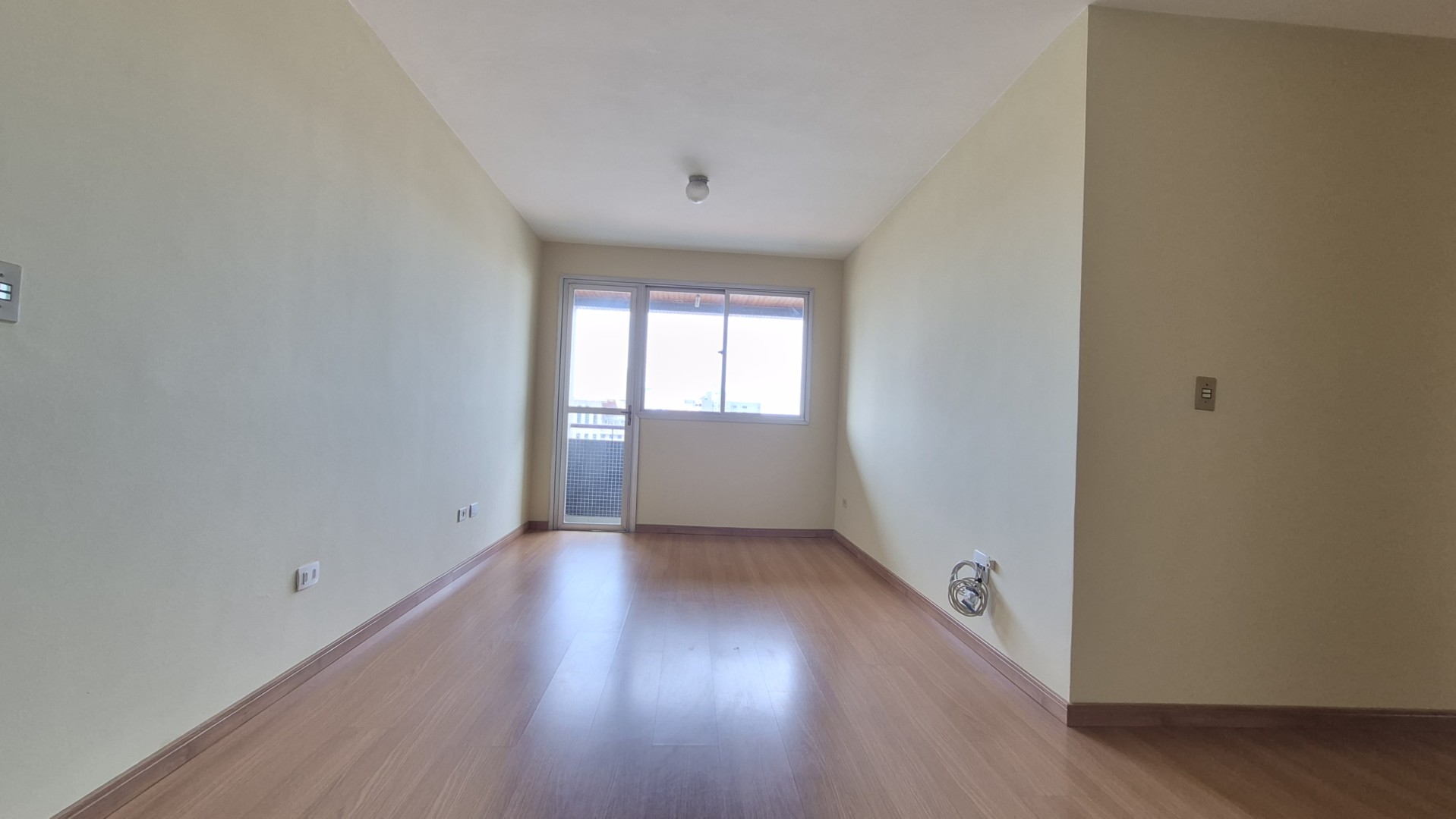 Apartamento para alugar em Reboucas, Curitiba — Portal Chave Fácil