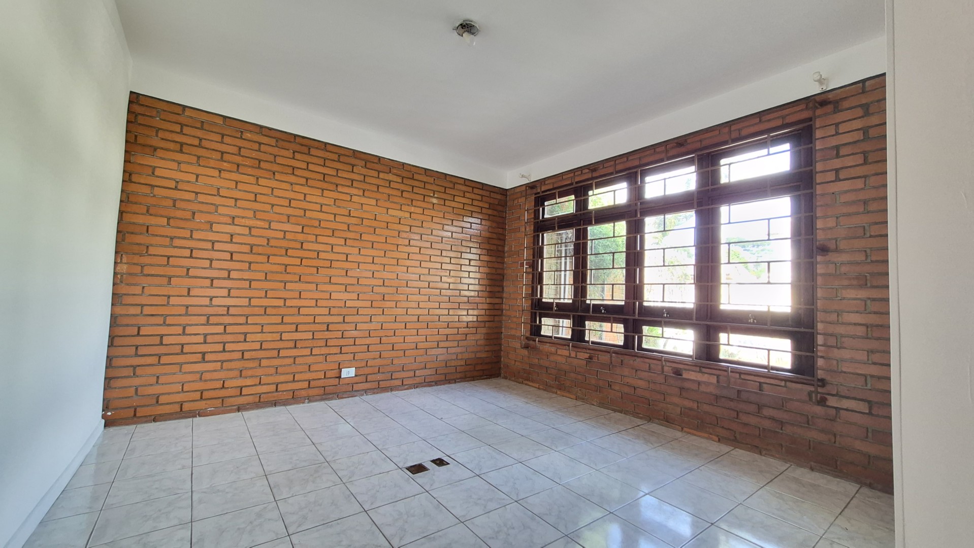 Sala/Conjunto Comercial para alugar em Sao Francisco, Curitiba — Portal Chave Fácil