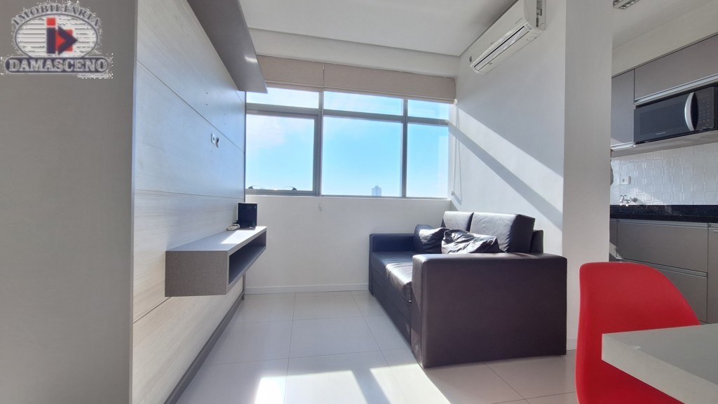 Apartamento para locacao no Reboucas em Curitiba com 51,43m² por R$ 2.222,22