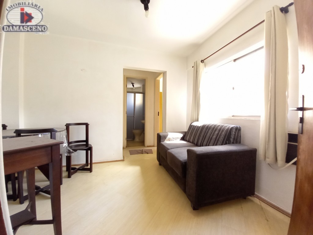 Apartamento para locacao no Centro em Curitiba com 29,52m² por R$ 1.222,22