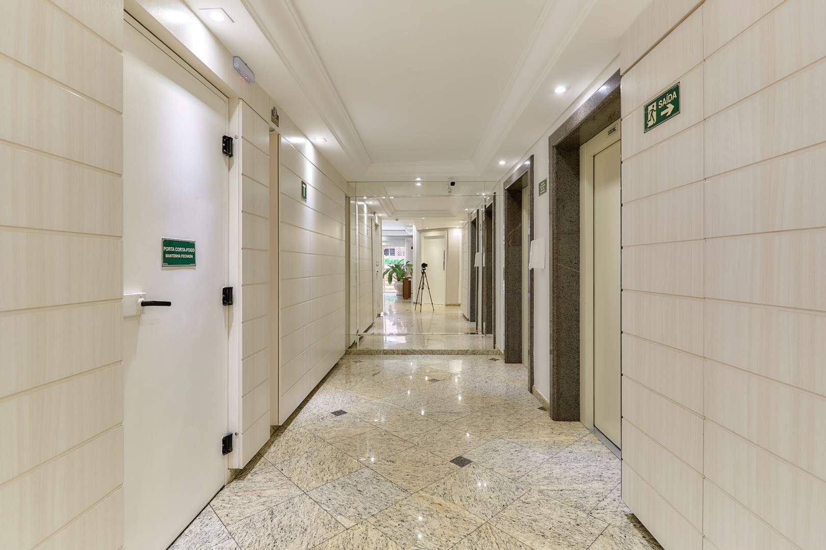 Apartamento para alugar em Ahu, Curitiba — Portal Chave Fácil