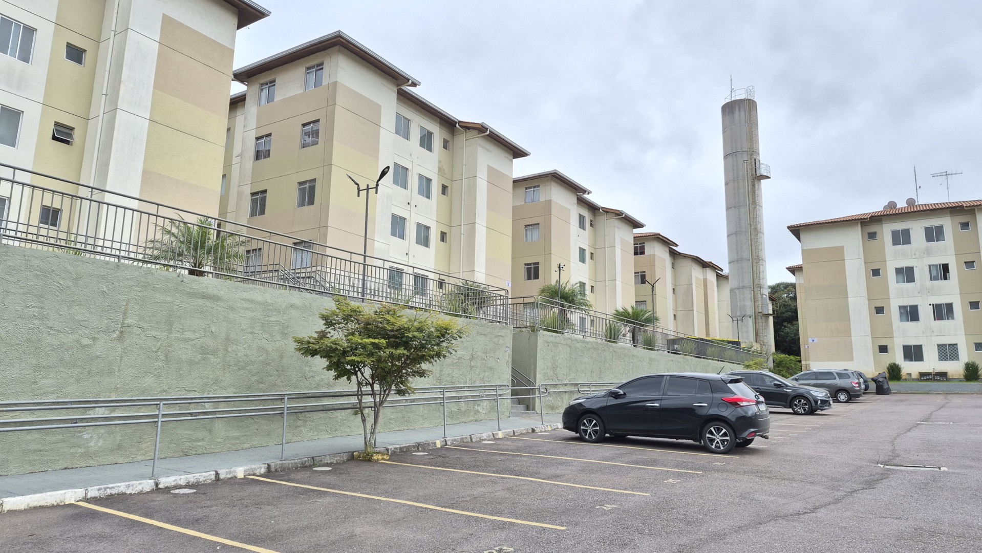 Apartamento para locacao no Santa Candida em Curitiba com 52,64m² por R$ 1.666,66