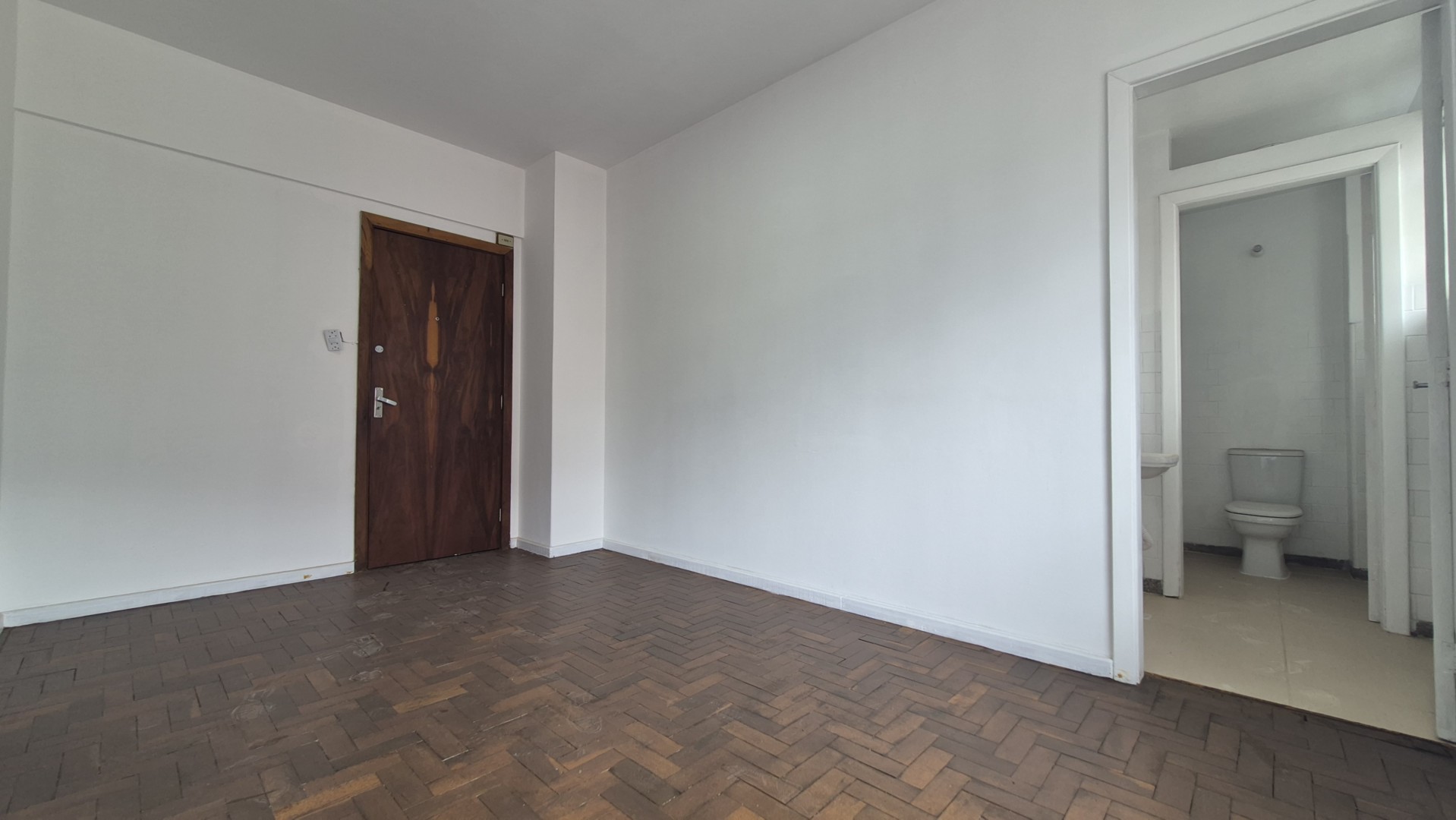 Conjunto Comercial para venda no Centro em Curitiba com 78,28m² por R$ 365.000,00