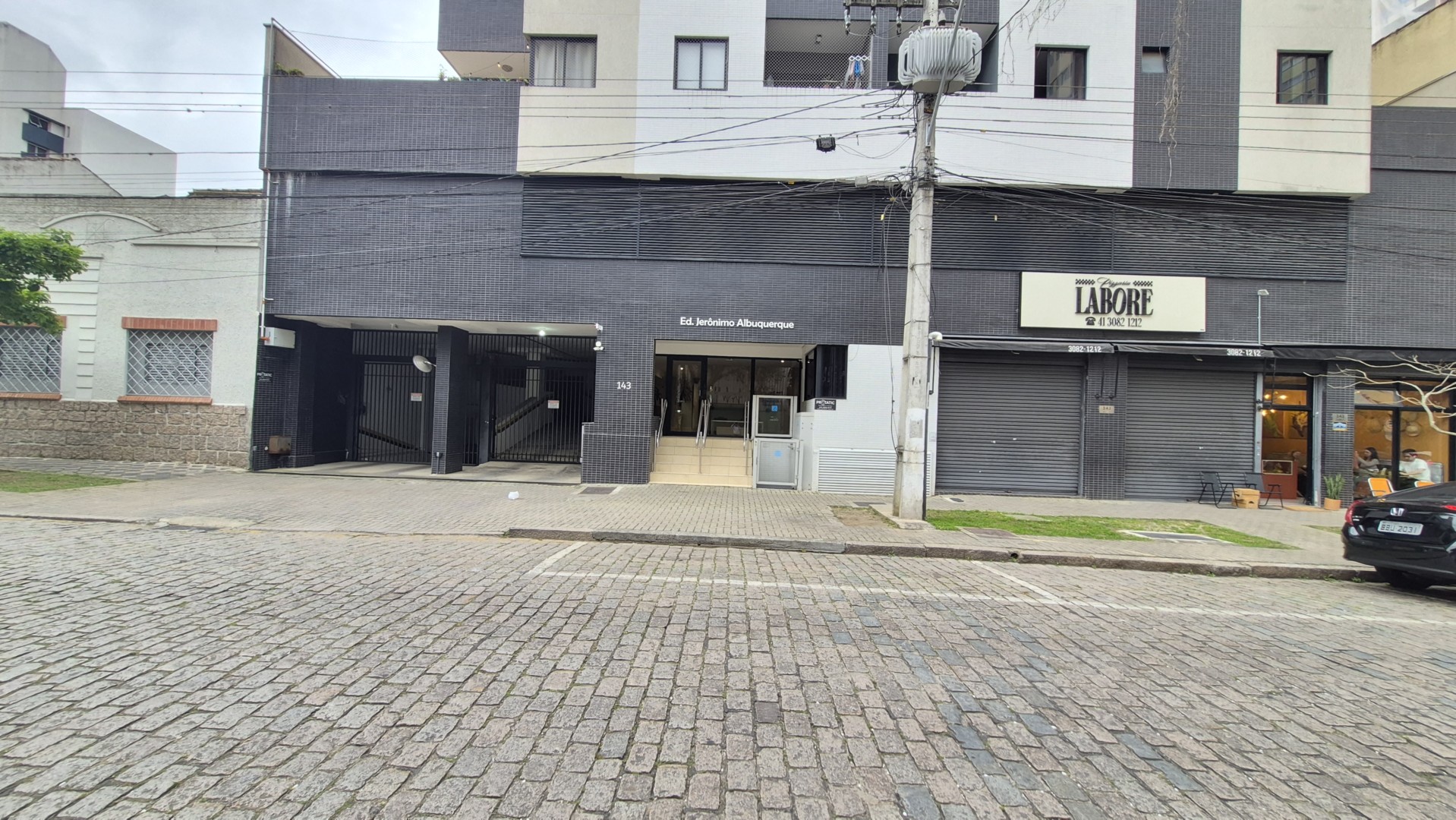 Apartamento para locacao no Centro em Curitiba com 58m² por R$ 1.444,44