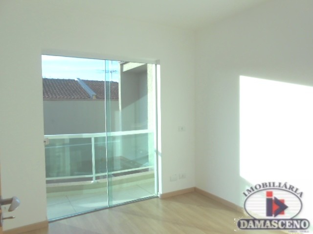 Sobrado para locacao no Boqueirao em Curitiba com 137m² por R$ 3.555,55