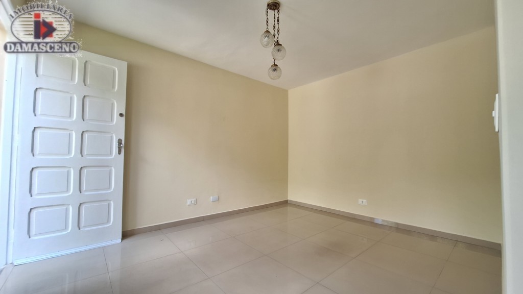 Sobrado para locacao no Sao Lourenco em Curitiba com 110m² por R$ 3.555,55