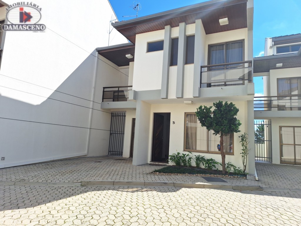 Sobrado para venda no Taruma em Curitiba com 123,24m² por R$ 780.000,00