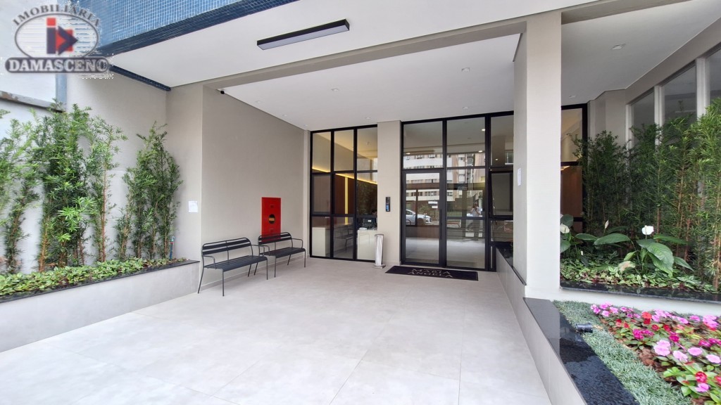 Apartamento para locacao no Centro em Curitiba com 109,41m² por R$ 2.777,77