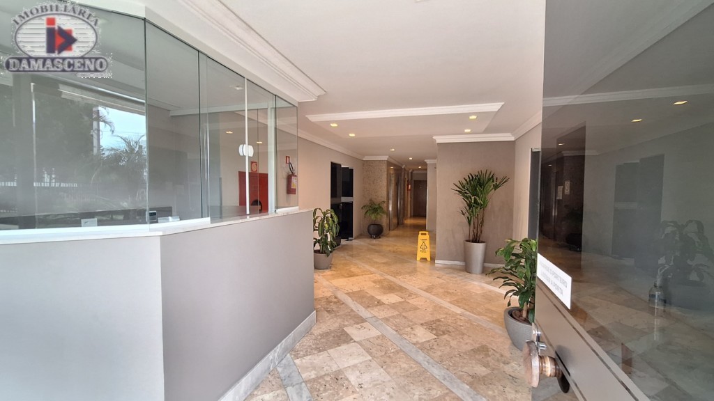 Apartamento para locacao no Reboucas em Curitiba com 77,3m² por R$ 2.444,44