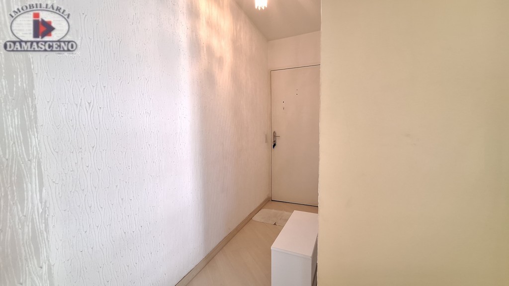Apartamento para locacao no Reboucas em Curitiba com 77,3m² por R$ 2.444,44