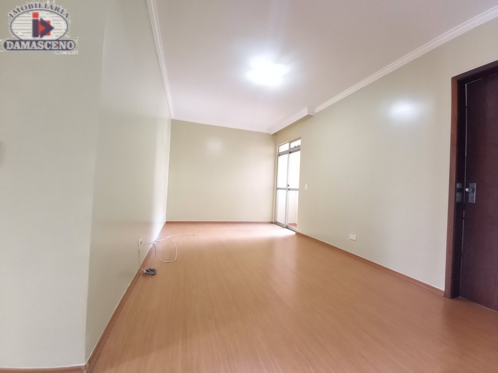 Apartamento para locacao no Agua Verde em Curitiba com 69m² por R$ 2.222,22