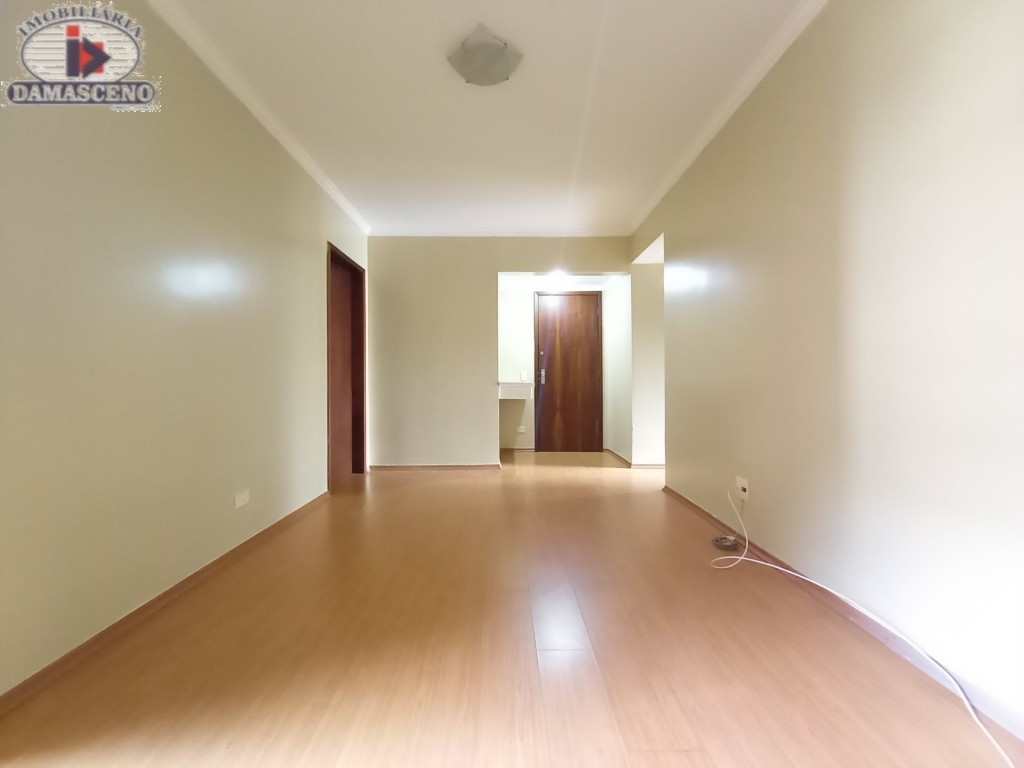 Apartamento para locacao no Agua Verde em Curitiba com 69m² por R$ 2.222,22