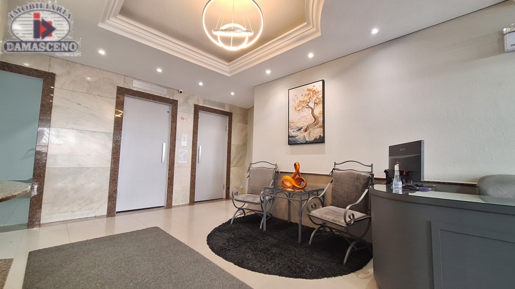 Apartamento para locacao no Centro em Curitiba com 122,5m² por R$ 2.555,55