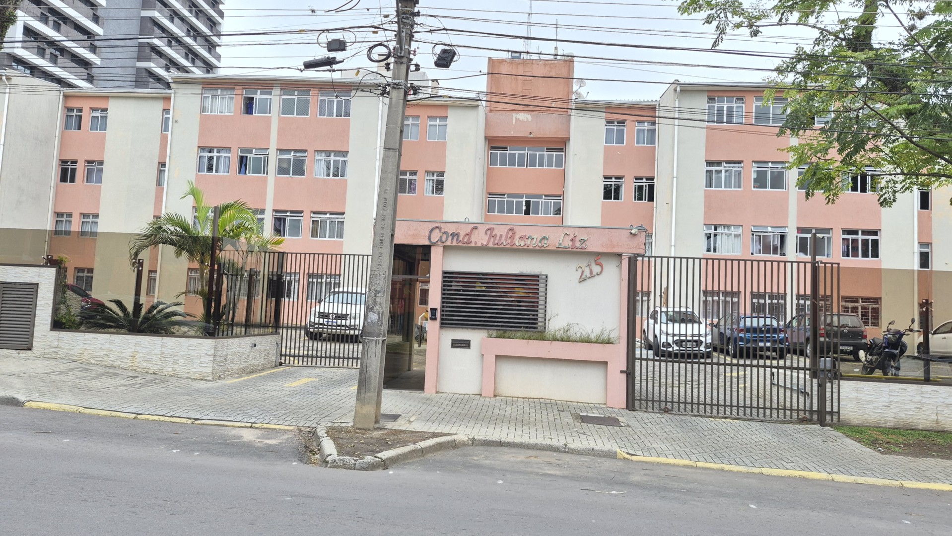 Apartamento para alugar em Capao Raso, Curitiba — Portal Chave Fácil