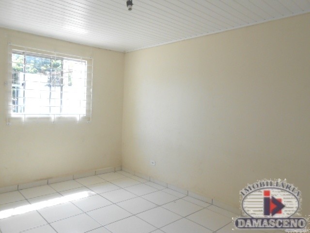 Residência para locacao no Hauer em Curitiba com 60m² por R$ 1.444,44