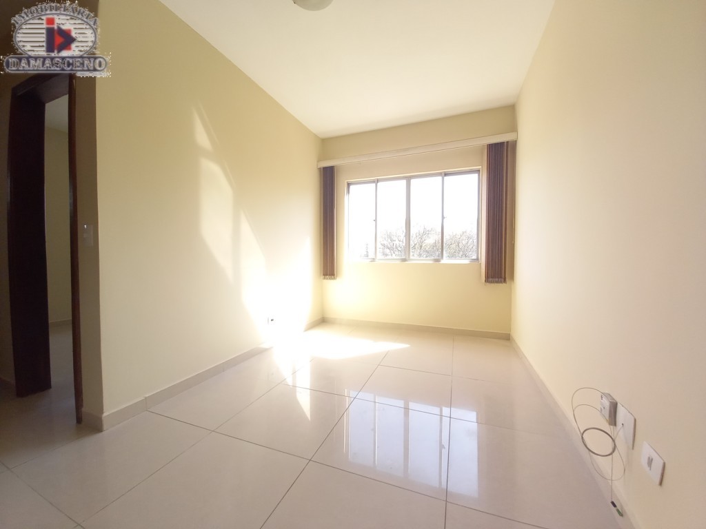 Apartamento para locacao no Jardim Botanico em Curitiba com 50,19m² por R$ 1.777,77