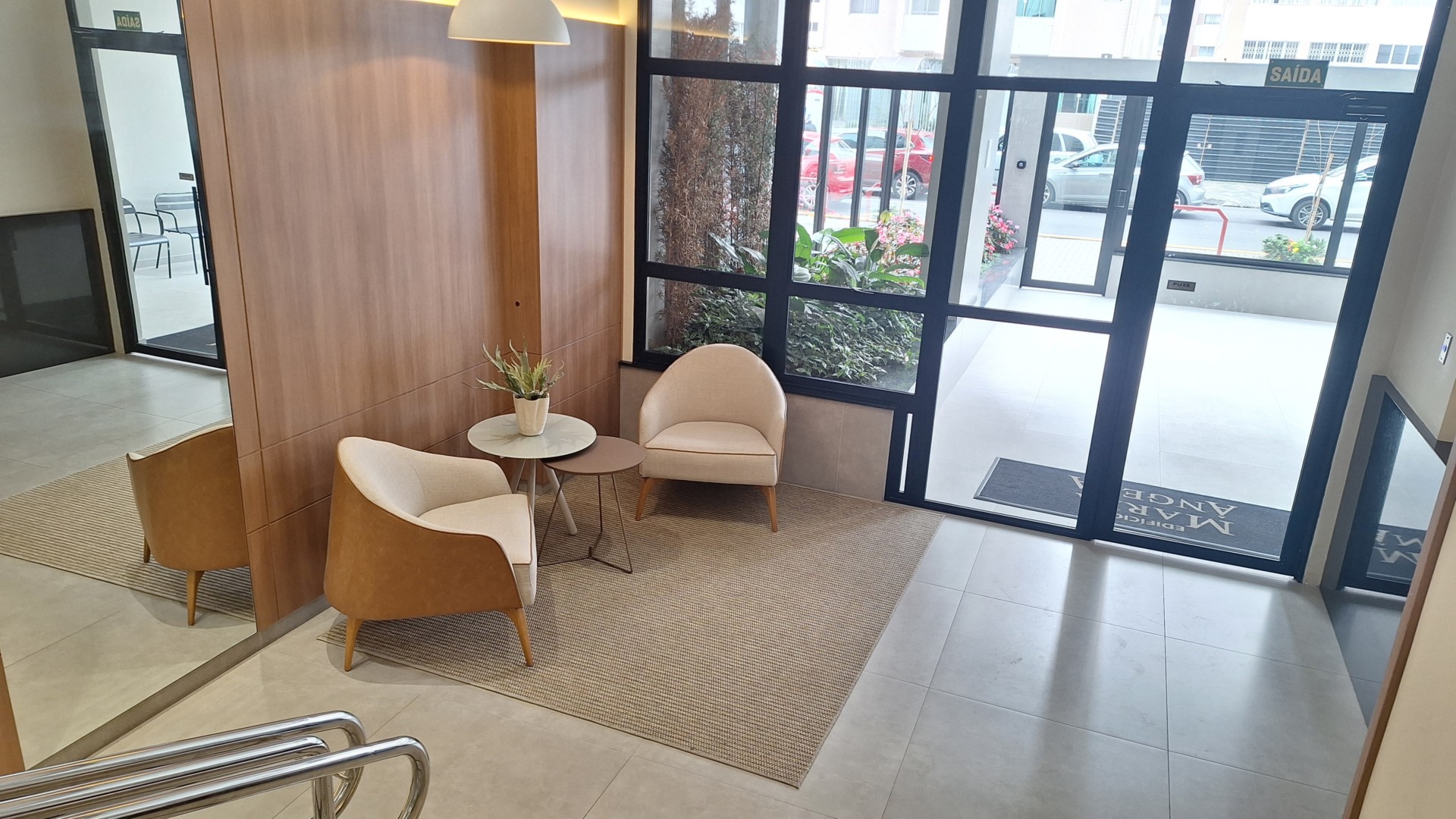 Apartamento para locacao no Centro em Curitiba com 78,58m² por R$ 1.888,88