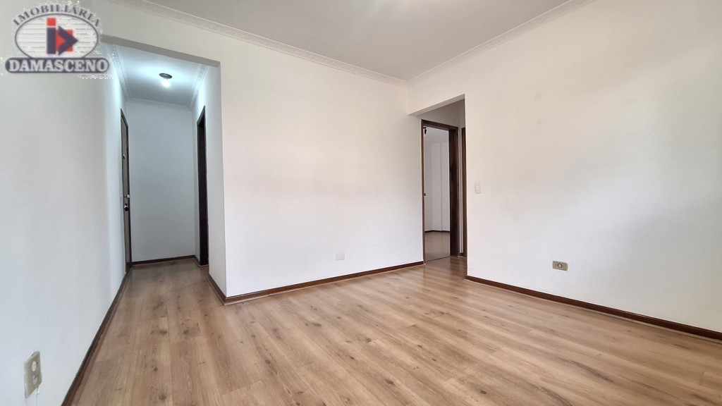 Apartamento para locacao no Tingui em Curitiba com 70,74m² por R$ 1.666,66