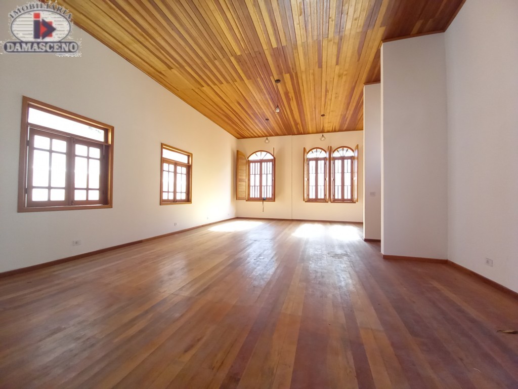 Residência Comercial para locacao no Centro em Curitiba com 150m² por R$ 8.888,88