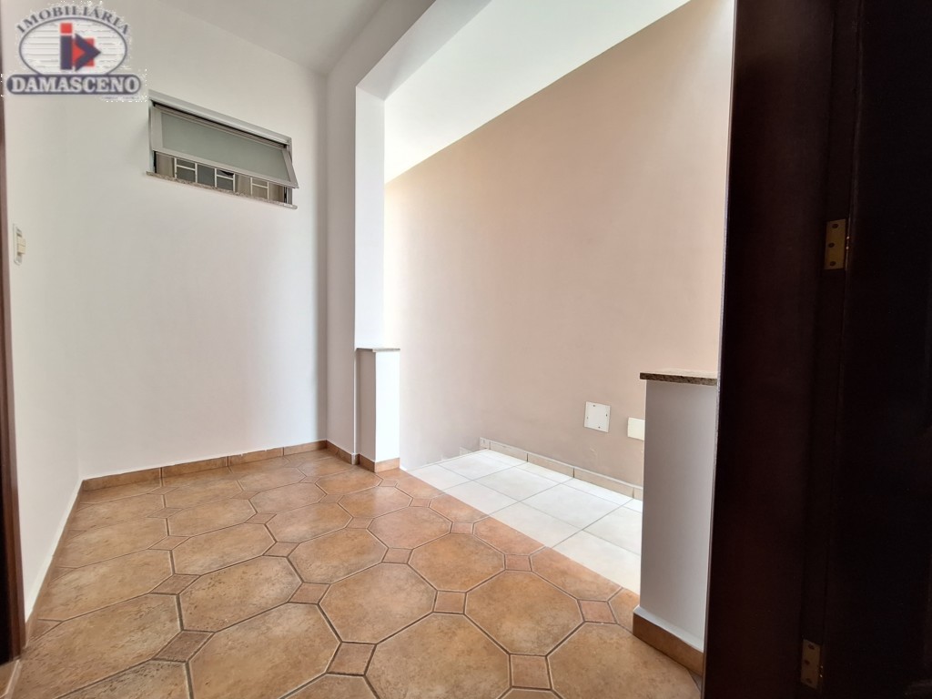 Sala/Conjunto Comercial para alugar em Reboucas, Curitiba — Portal Chave Fácil