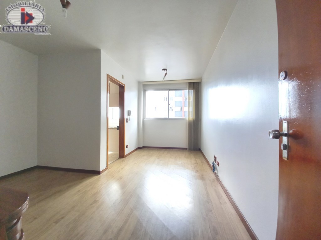 Apartamento para alugar em Reboucas, Curitiba — Portal Chave Fácil
