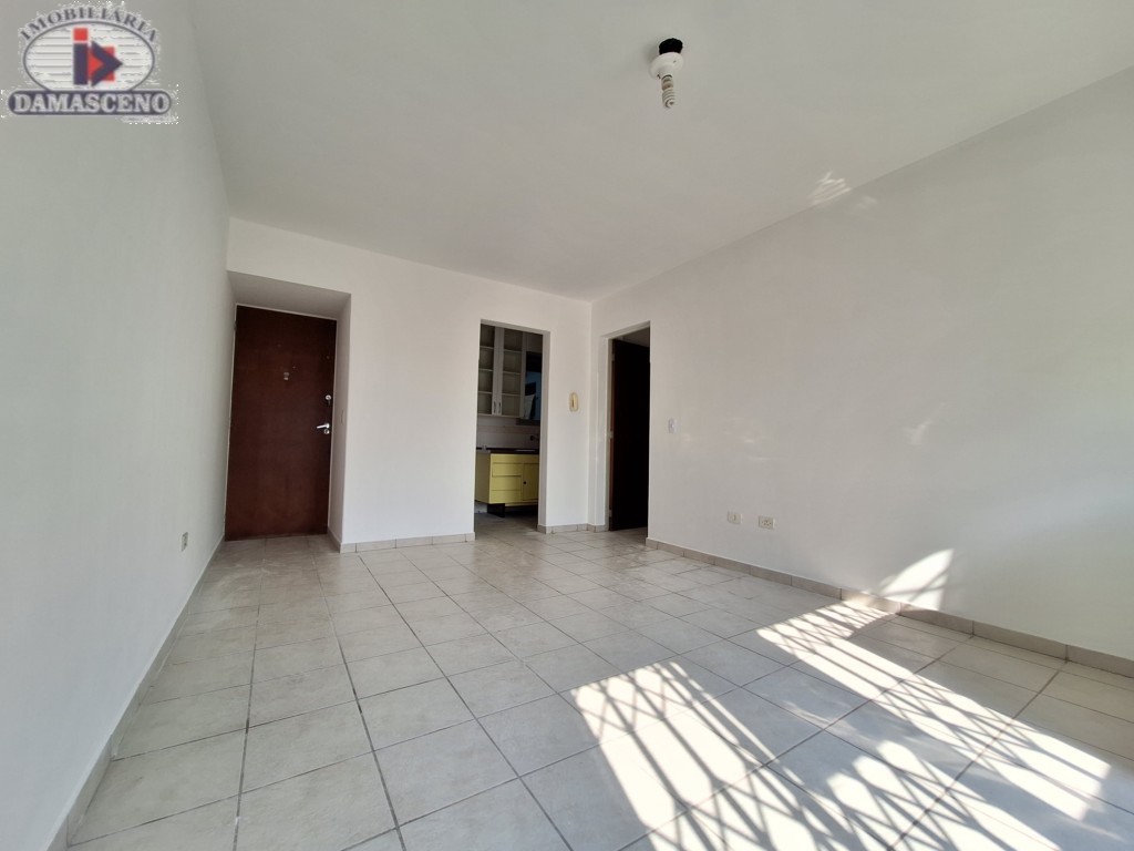 Apartamento para locacao no Vila Izabel em Curitiba com 92,95m² por R$ 2.222,22