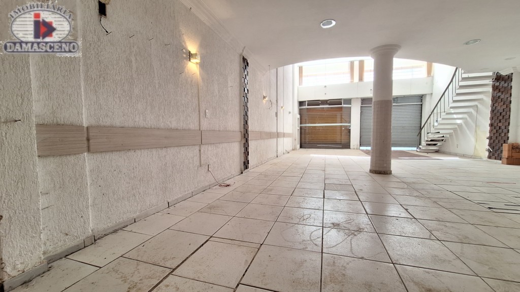 Loja para locacao no Centro em Curitiba com 52m² por R$ 6.111,11